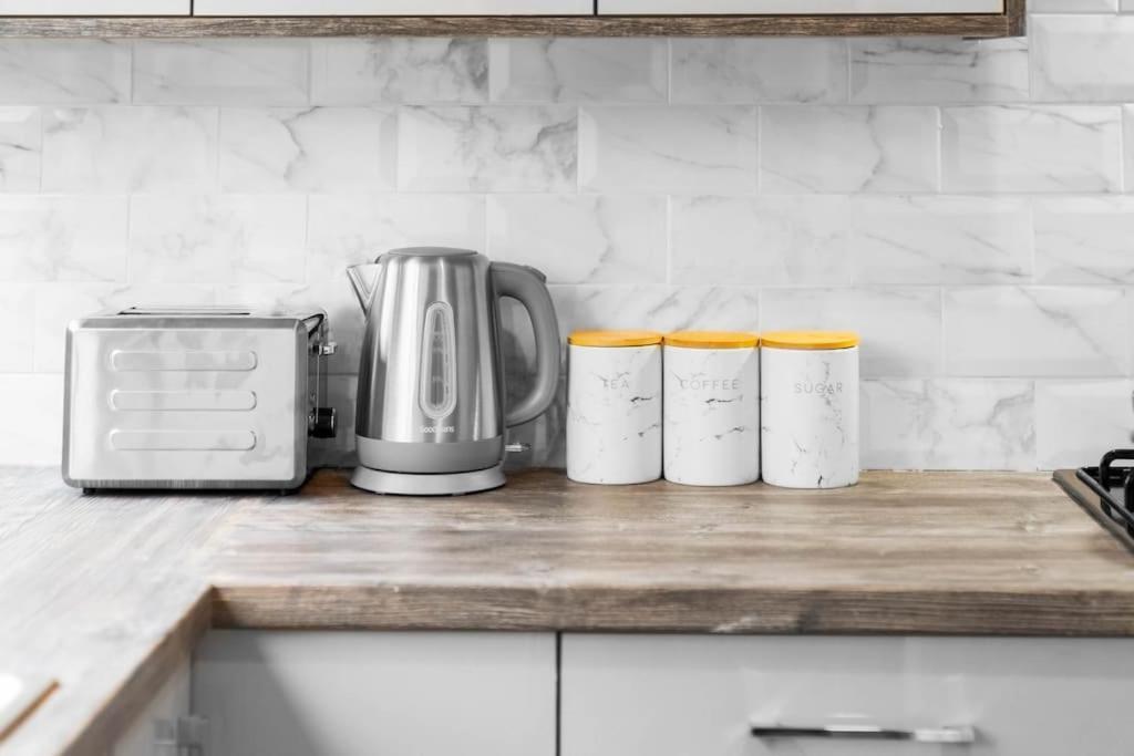 Jlr,Nec,B'Ham Airport,Entire House,Wi-Fi,Netflix Villa เบอร์มิงแฮม ภายนอก รูปภาพ